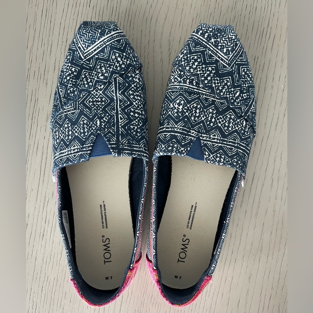 Tom’s shoes